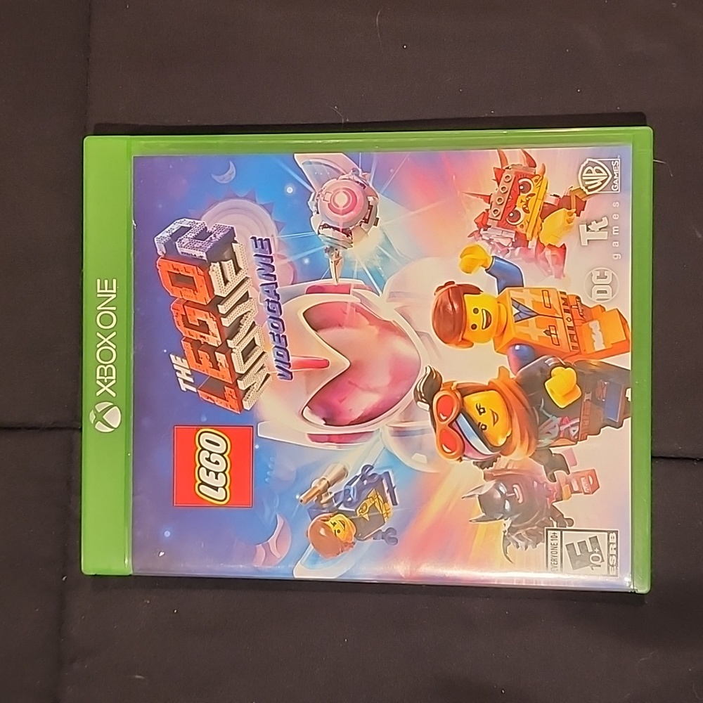Like new XBOX ONE Lego The Lego Movie 2 Video Game